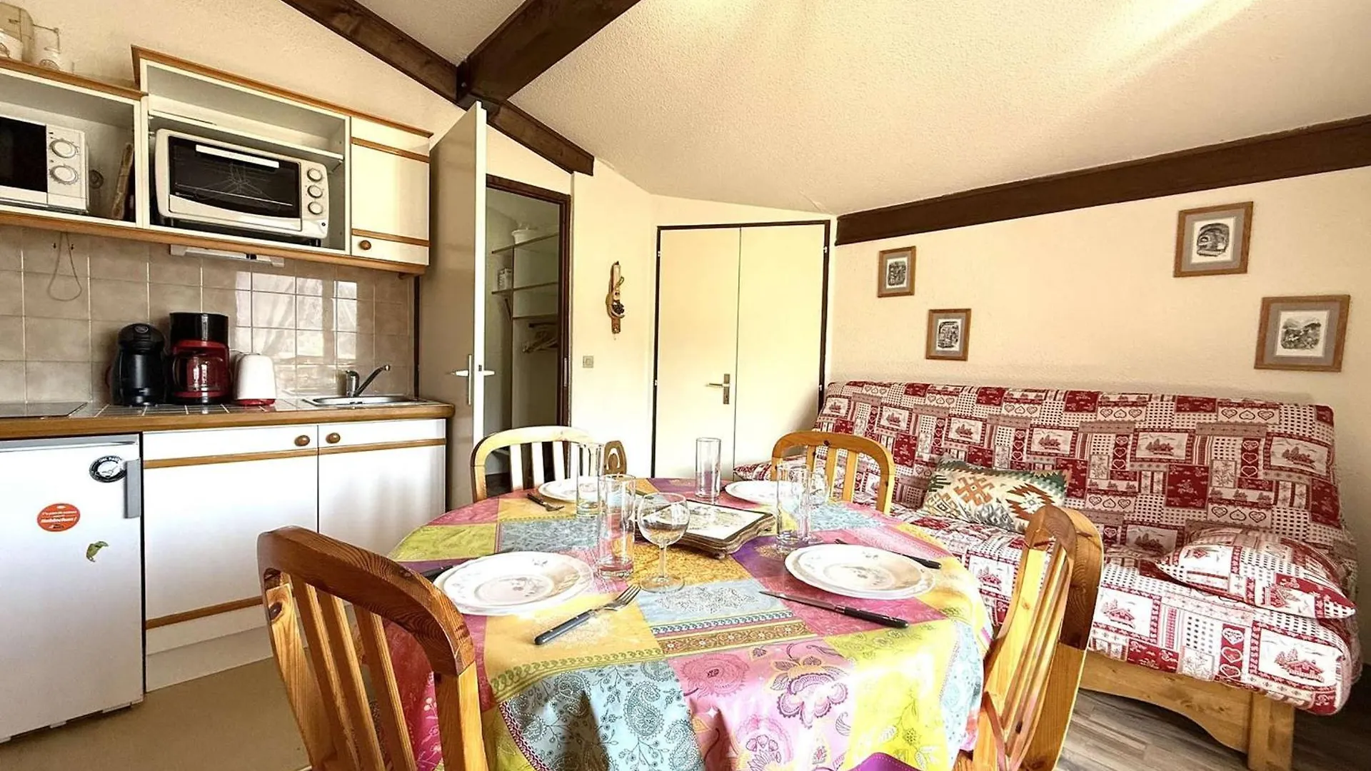 Apartment Appartement Skis Aux Pieds Avec Balcon, Parking Et Casier A Ski A Praz-Sur-Arly - Fr-1-603-54